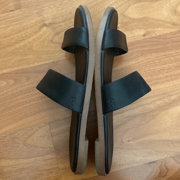 Cole Haan Findra Sandal - Picture 5 of 7